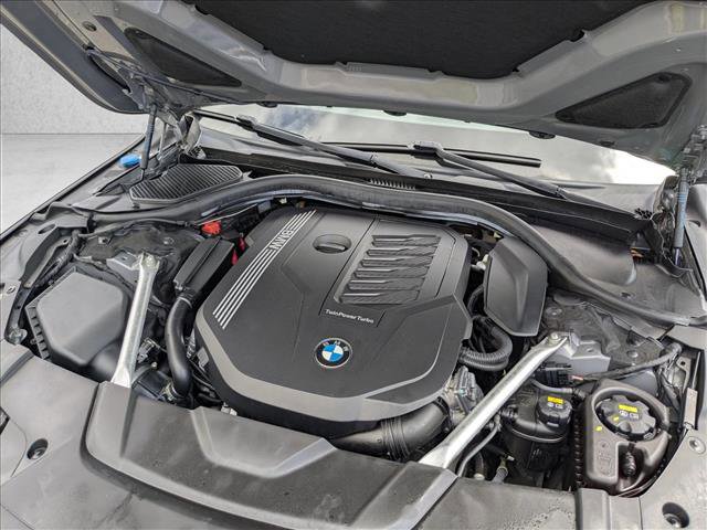 Used 2022 BMW 740i w/ M Sport Package RWD image 26