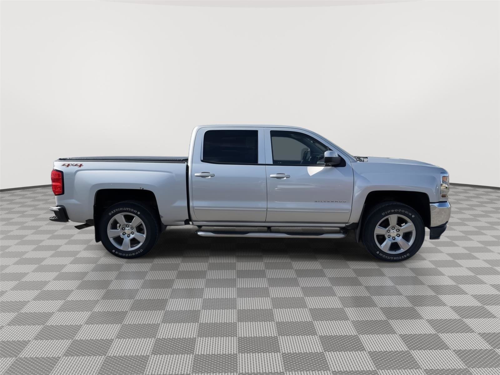 Used 2016 Chevrolet Silverado 1500 LT AWD/4WD image 4