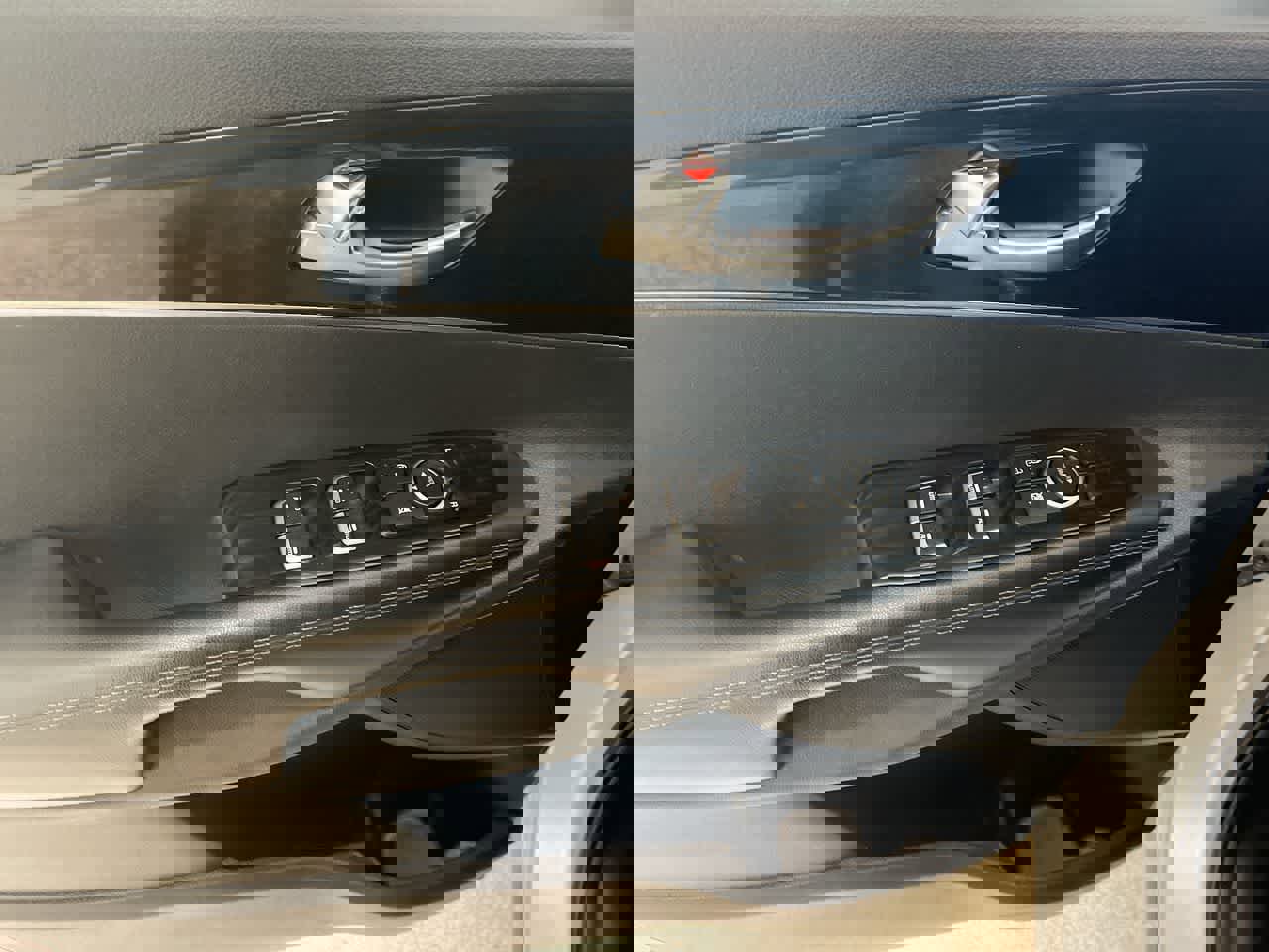 Used 2020 Kia Sorento EX image 14