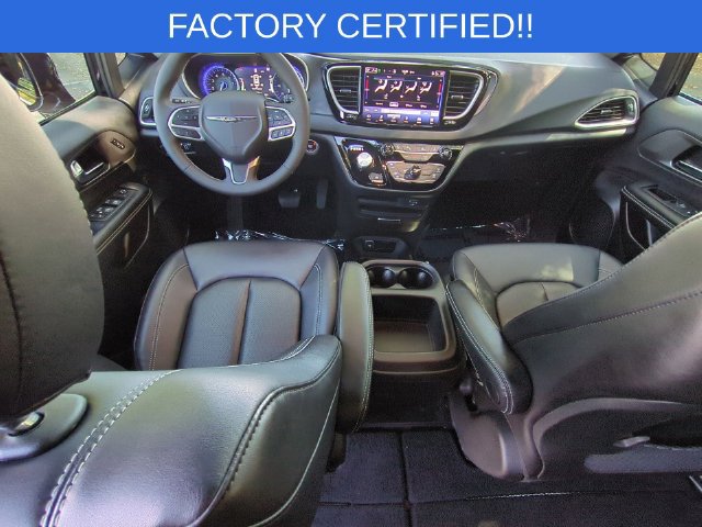 Certified 2026 Chrysler Pacifica Select FWD image 29