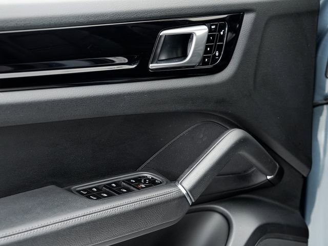 Certified 2019 Porsche Cayenne image 8