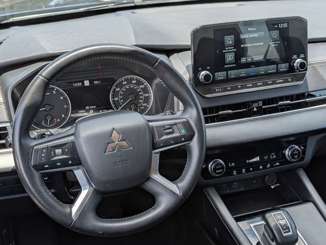 Used 2024 Mitsubishi Outlander SE FWD image 11