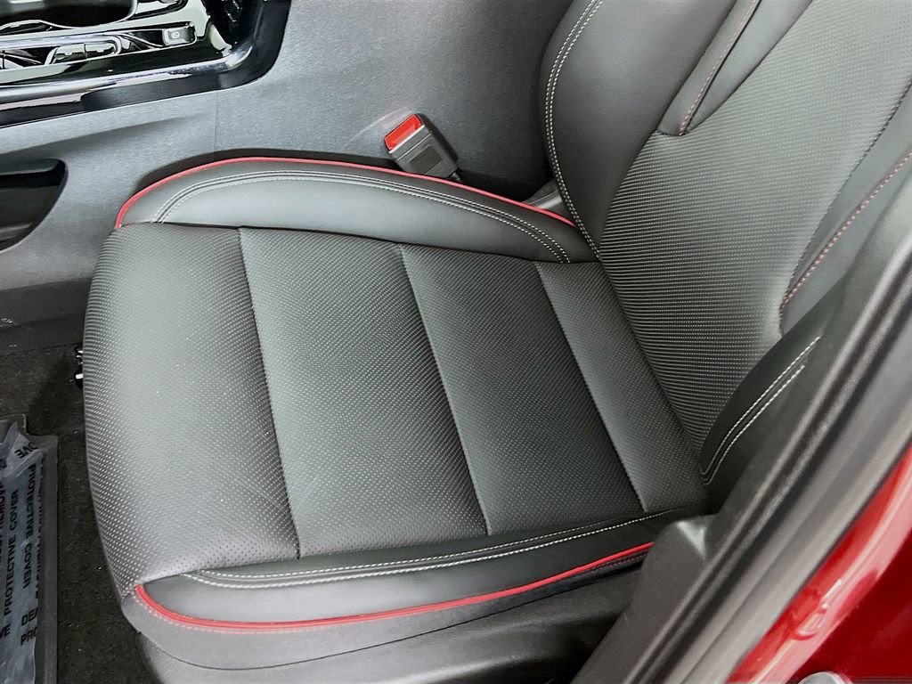 Certified 2023 Buick Envision Essence w/ Sport Touring Package image 18