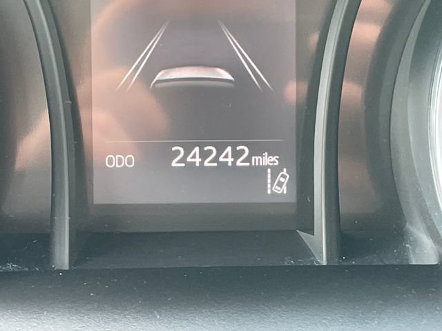 Used 2018 Toyota Camry LE FWD image 14