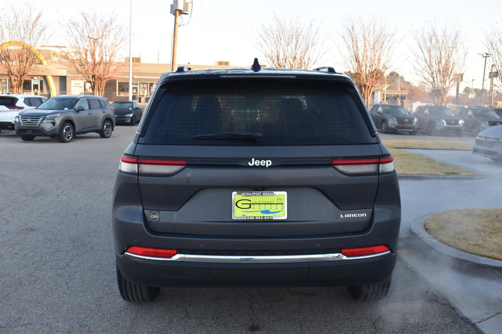 Used 2024 Jeep Grand Cherokee Laredo w/ Trailer Tow Package image 8