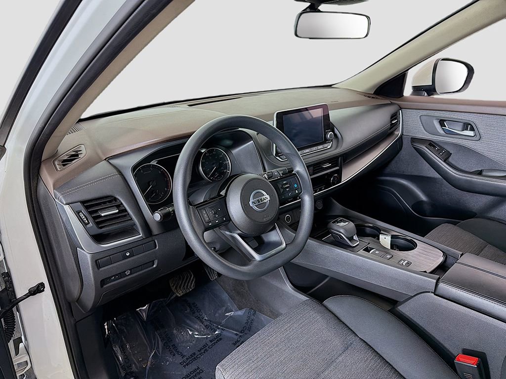 Used 2023 Nissan Rogue SV image 16