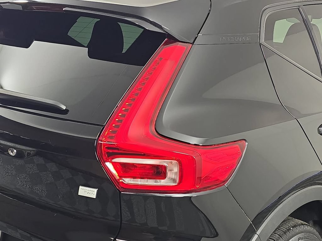Used 2023 Volvo XC40 Recharge Plus w/ Protection Package Premier AWD/4WD image 29