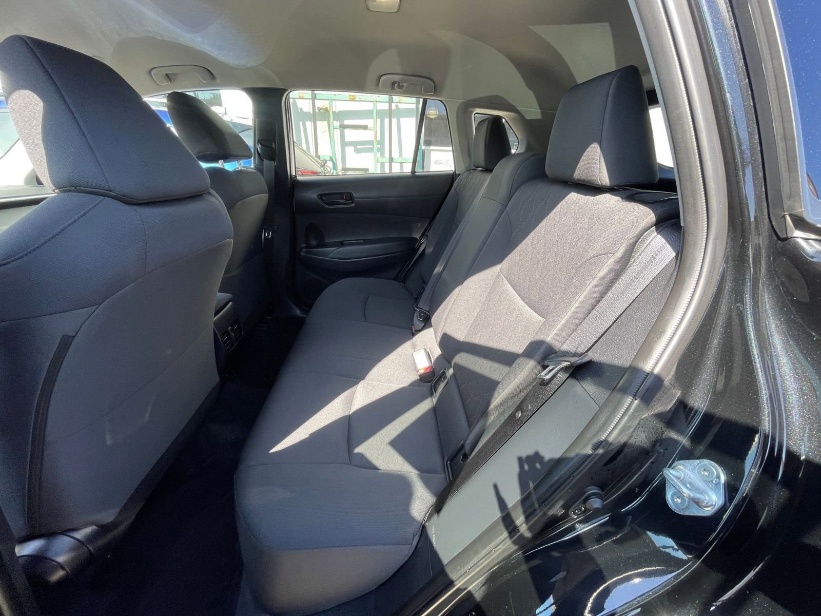 Used 2025 Toyota Corolla Cross LE image 25