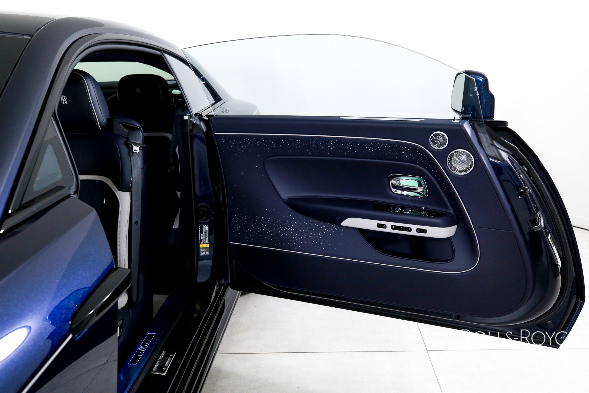New 2026 Rolls-Royce Spectre Black Badge image 11