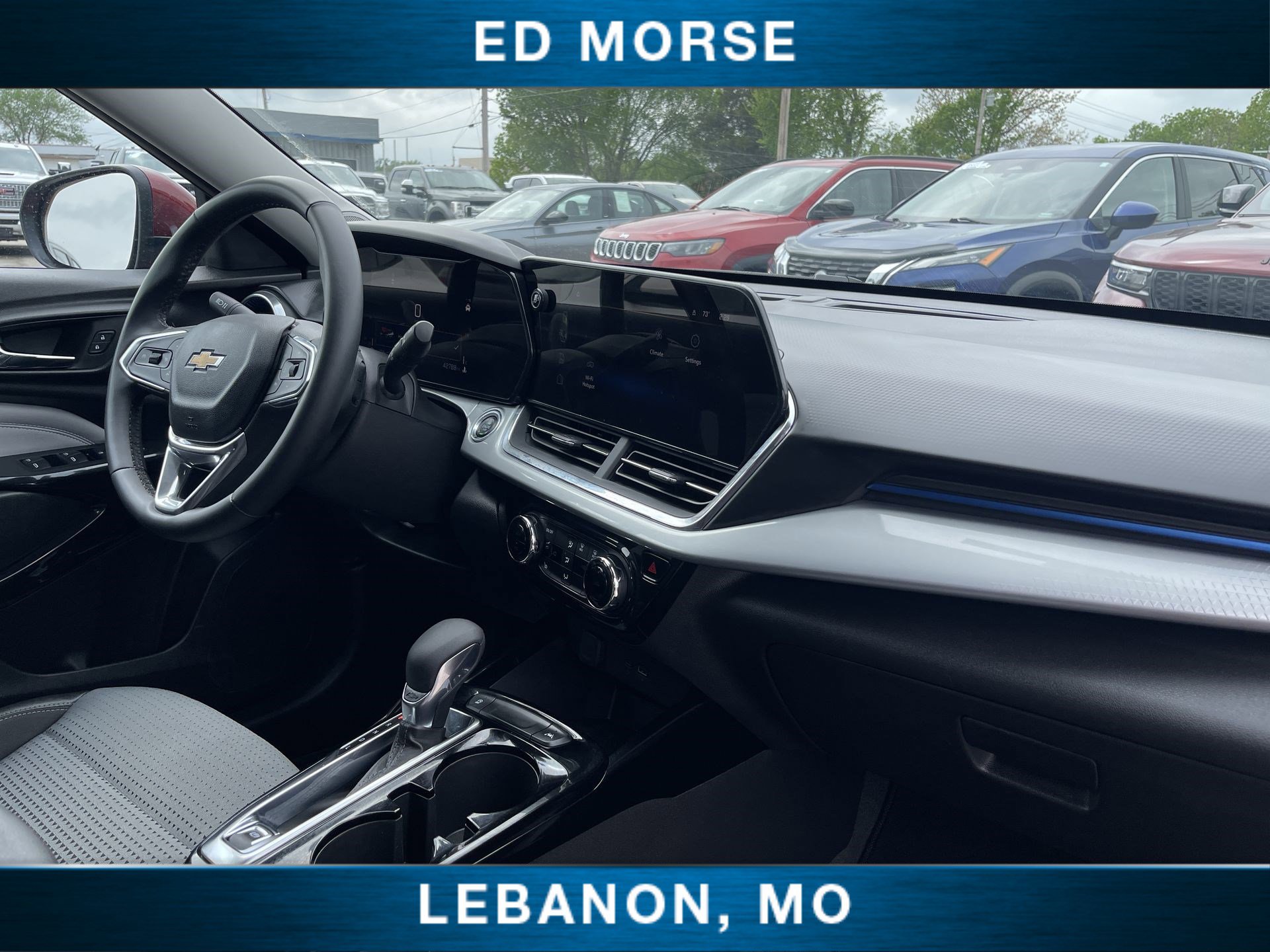 Certified 2025 Chevrolet Trax LT w/ LT Convenience Package FWD image 26