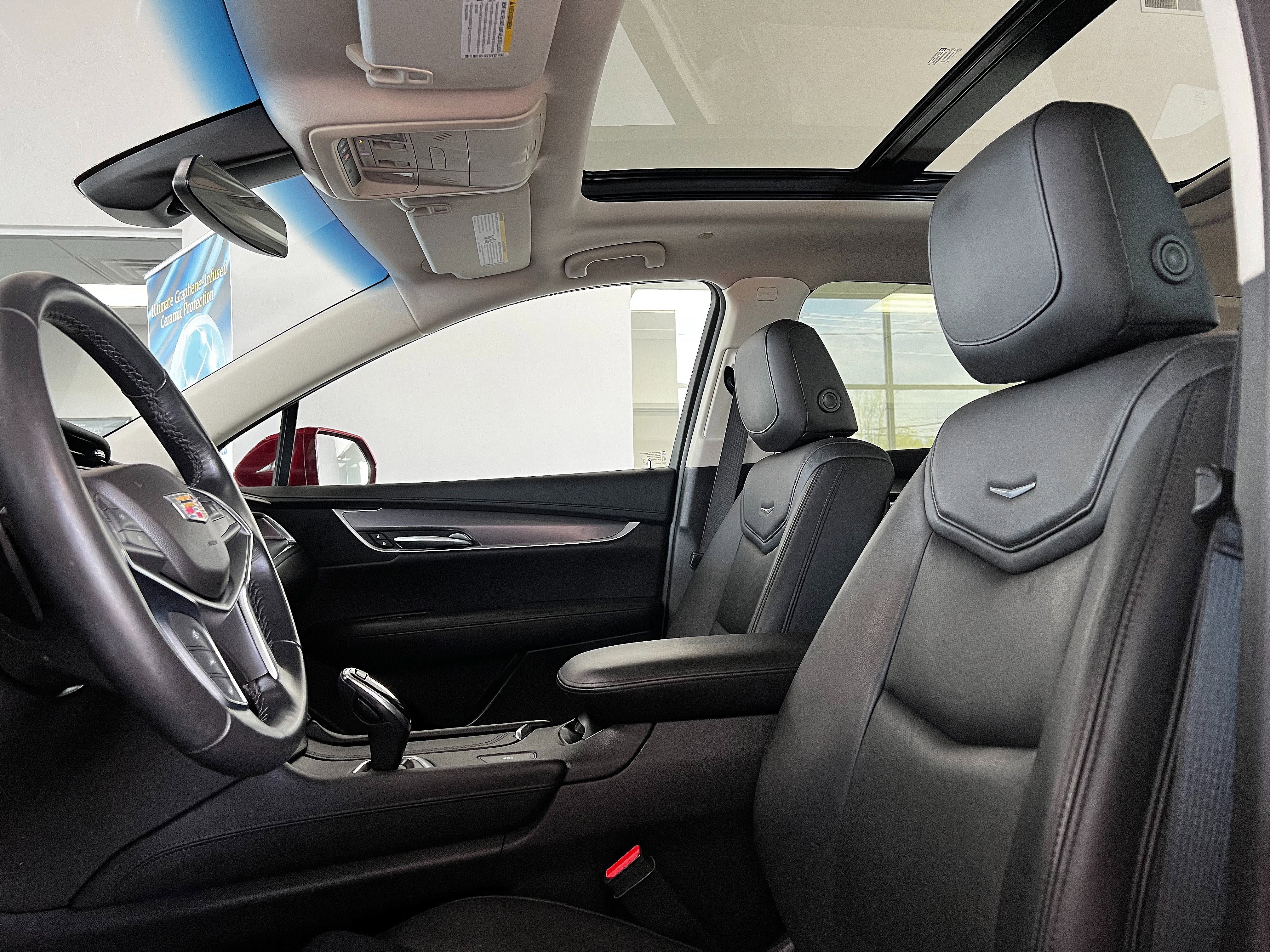 Used 2019 Cadillac XT5 Luxury FWD image 14