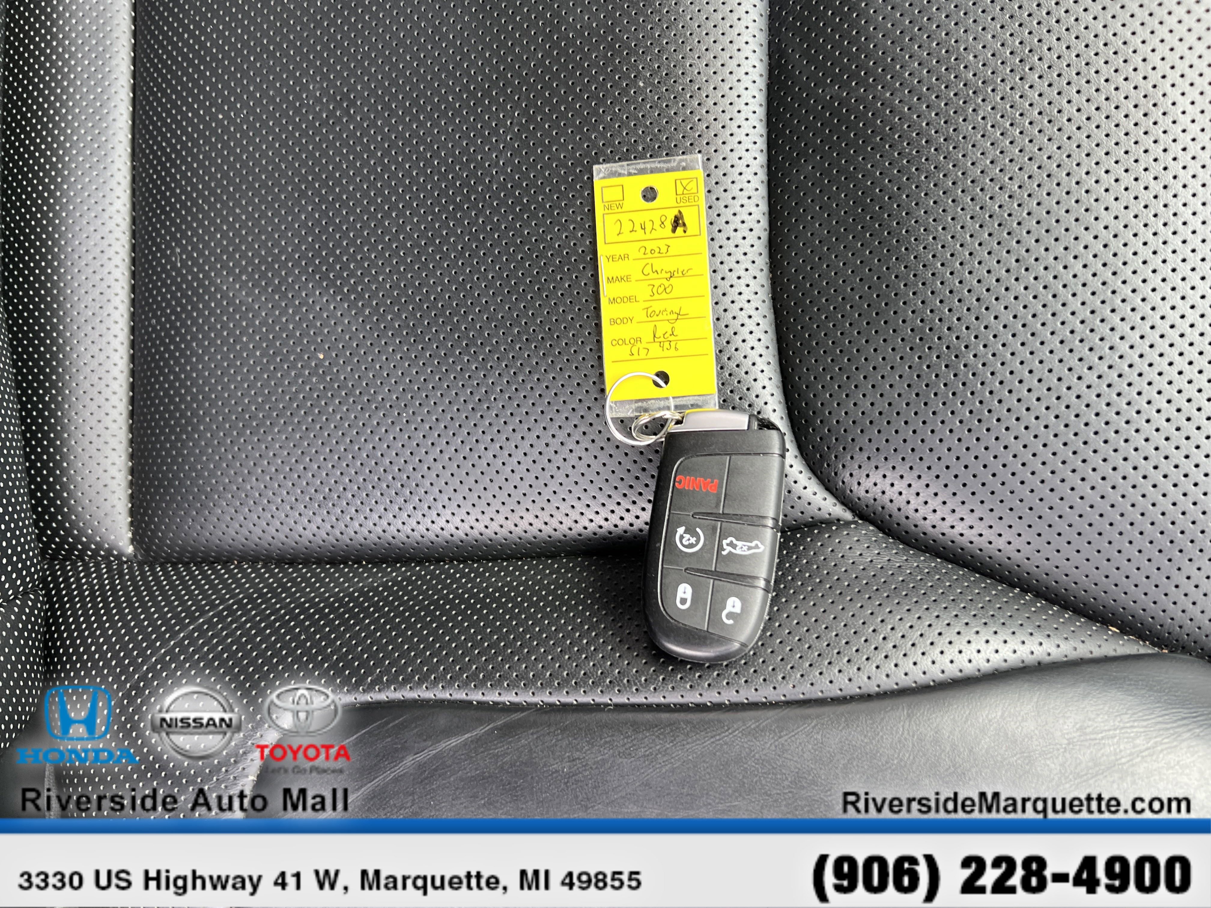 Used 2023 Chrysler 300 Touring L w/ Comfort Group image 26