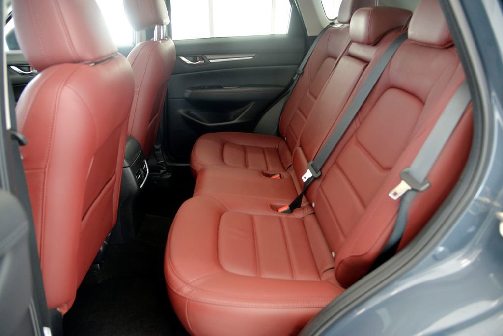 Used 2023 MAZDA CX-5 Carbon Edition image 28