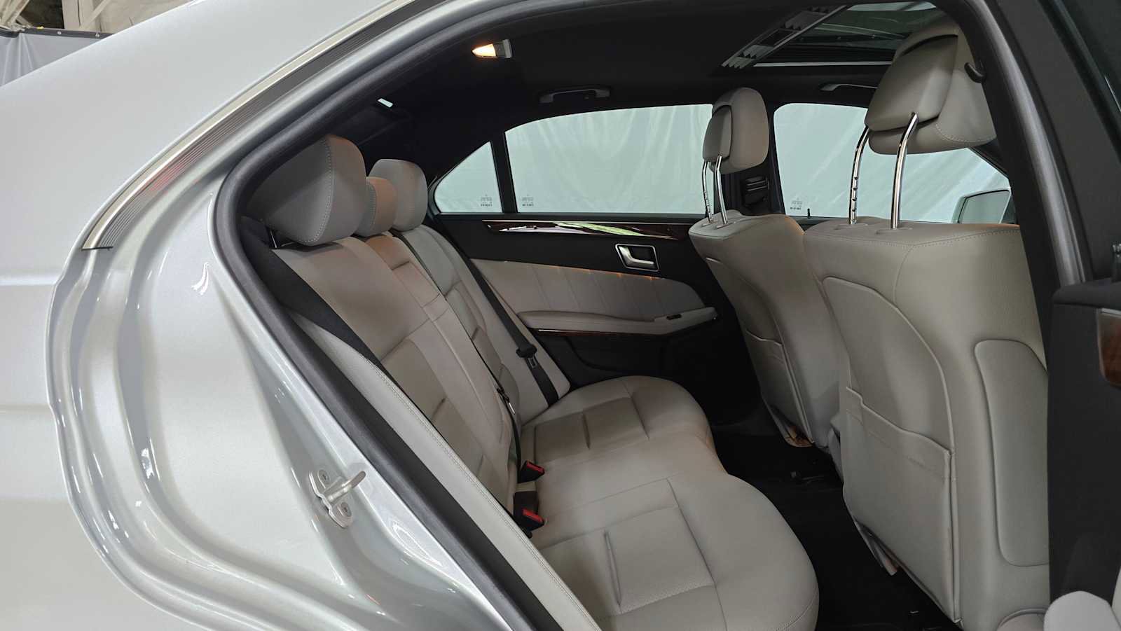 Used 2013 Mercedes-Benz E 350 4MATIC Sedan image 12