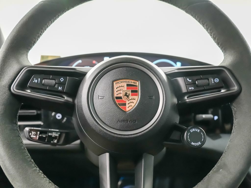 Certified 2025 Porsche Taycan AWD/4WD image 28
