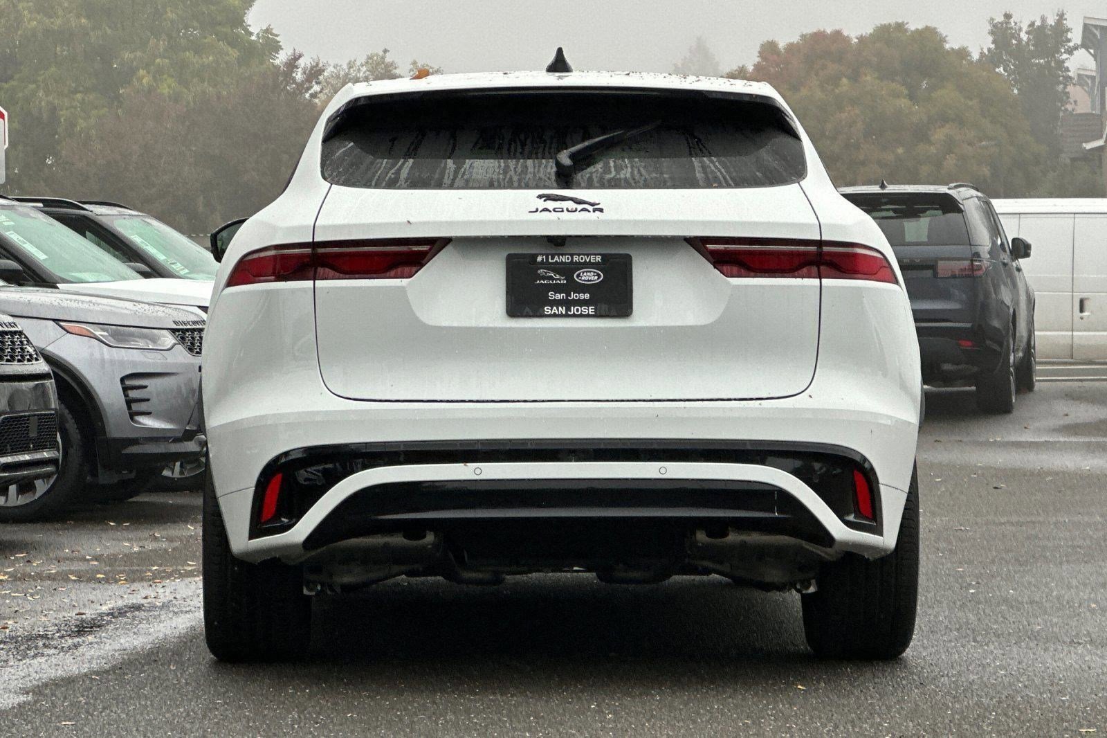 New 2025 Jaguar F-PACE R-Dynamic S AWD/4WD image 17