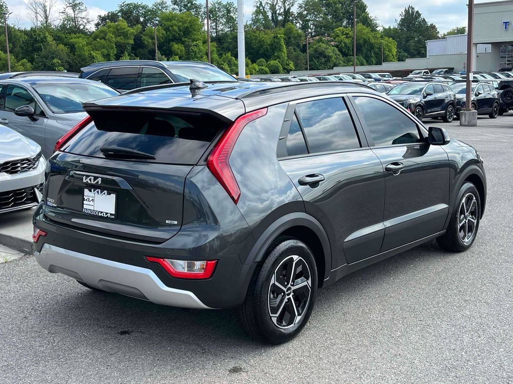 Certified 2025 Kia Niro EX FWD image 28