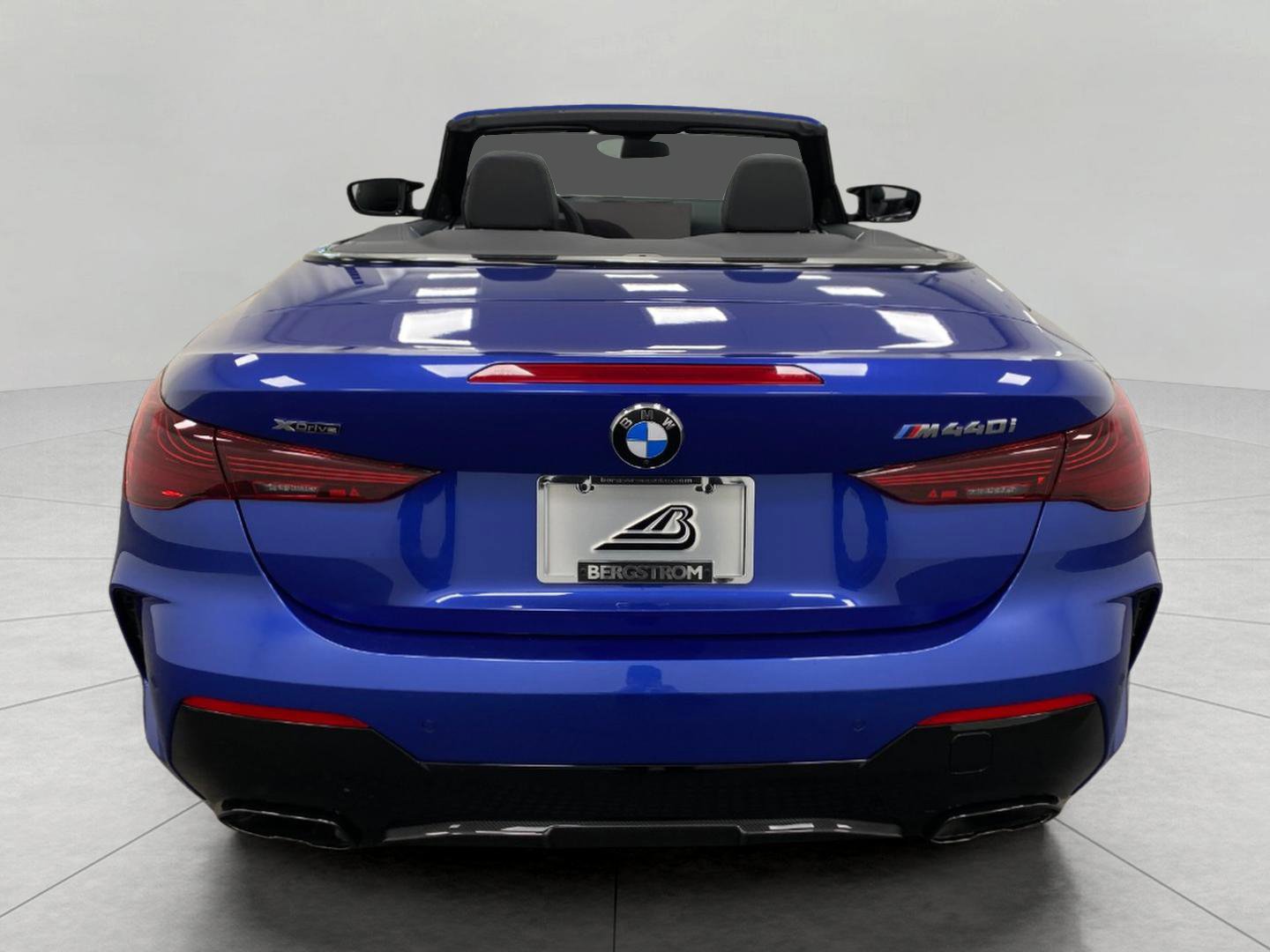 New 2026 BMW 440i xDrive Convertible w/ M Carbon Exterior Package image 5