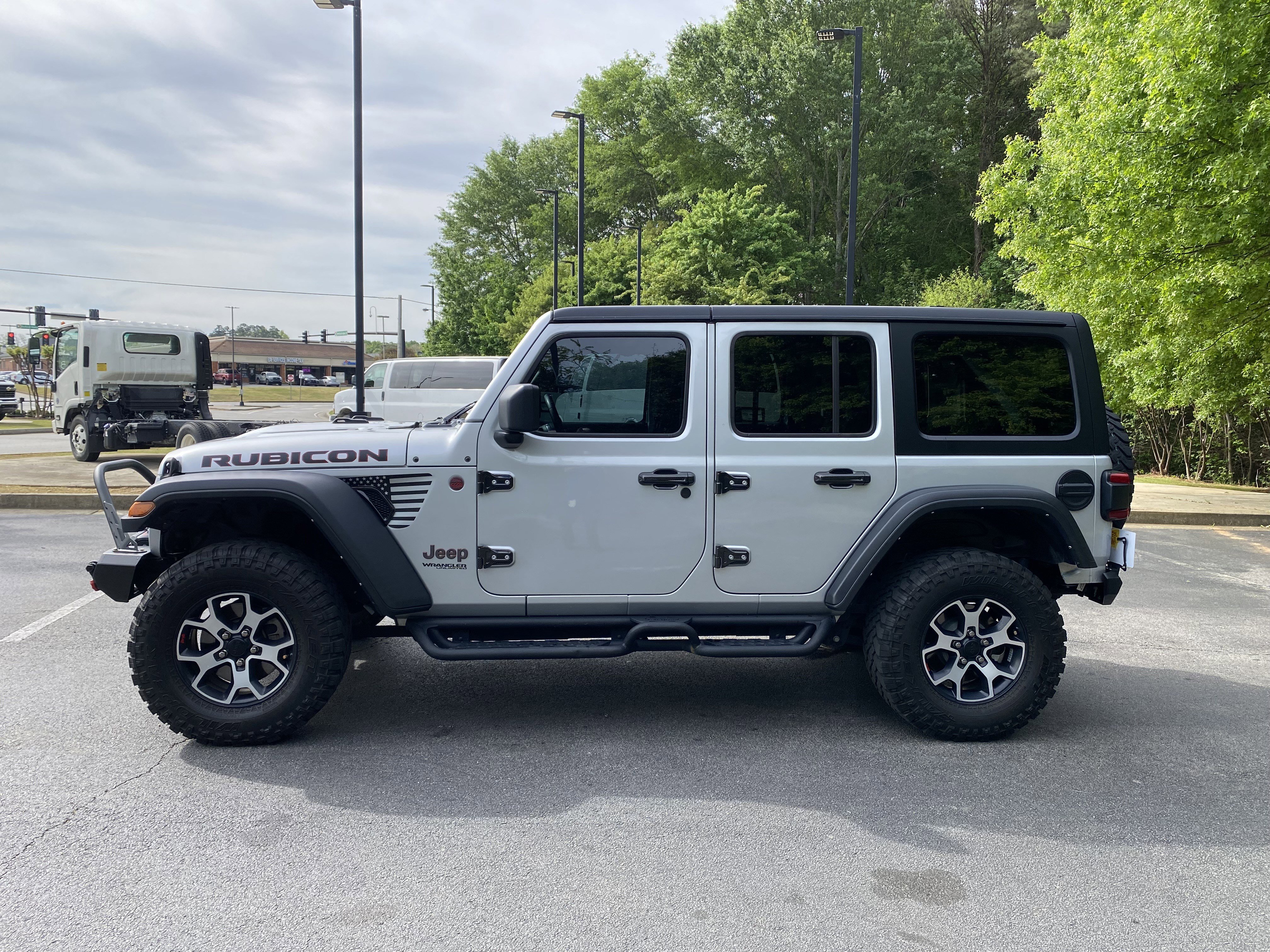 Used 2023 Jeep Wrangler Unlimited Rubicon w/ LED Lighting Group AWD/4WD image 6