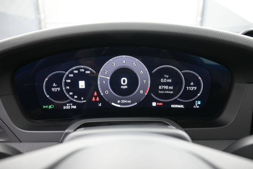Certified 2025 Porsche 911 Carrera RWD image 18