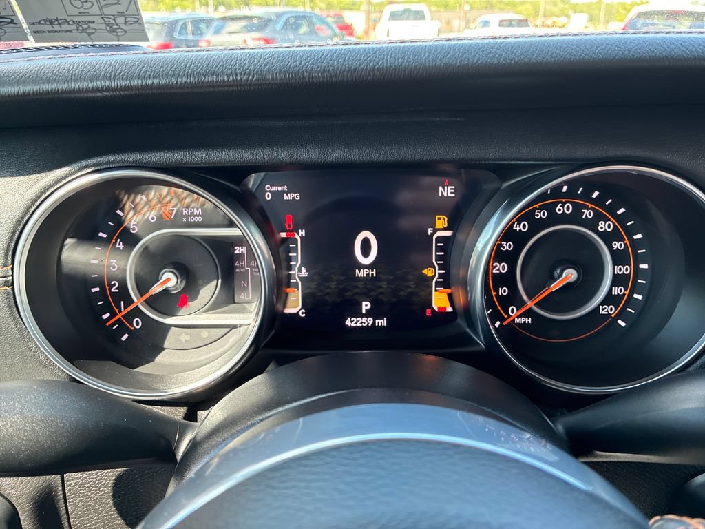 Used 2022 Jeep Gladiator Overland AWD/4WD image 23
