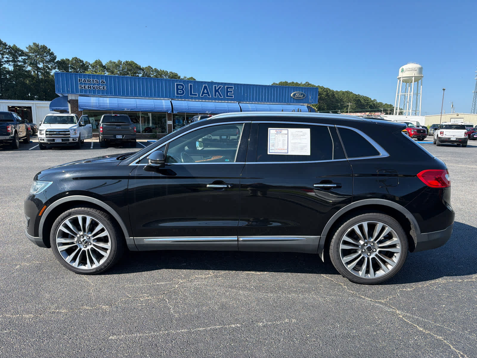 Used 2017 Lincoln MKX Reserve w/ Driver Assistance Package AWD/4WD image 6