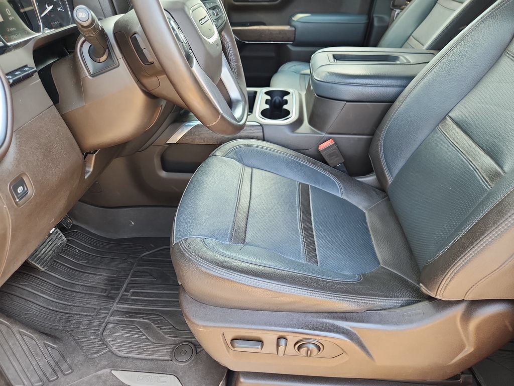 Used 2021 GMC Sierra 1500 Denali w/ Technology Package AWD/4WD image 8