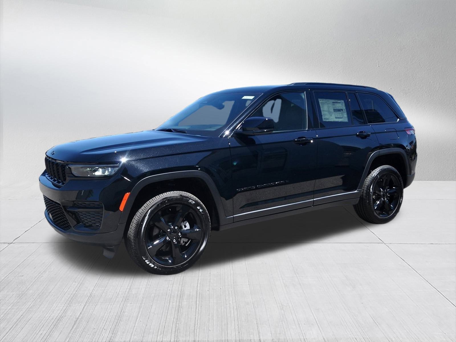 New 2024 Jeep Grand Cherokee Altitude image 6