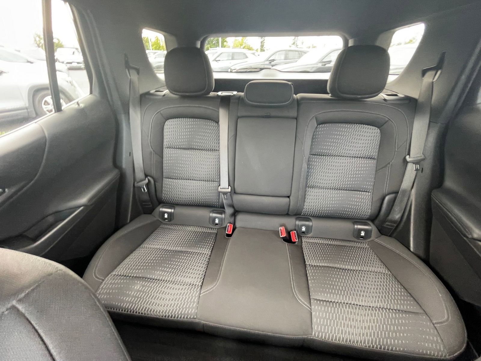 Used 2025 Chevrolet Equinox LT image 32