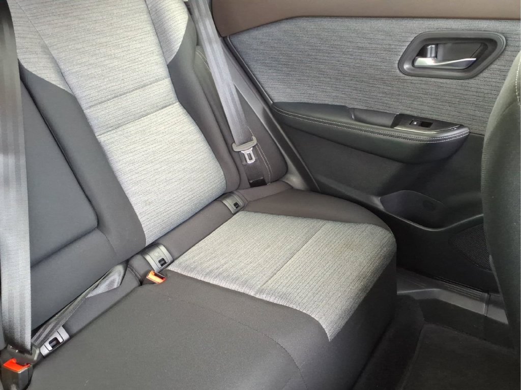 Used 2023 Nissan Rogue SV FWD image 19