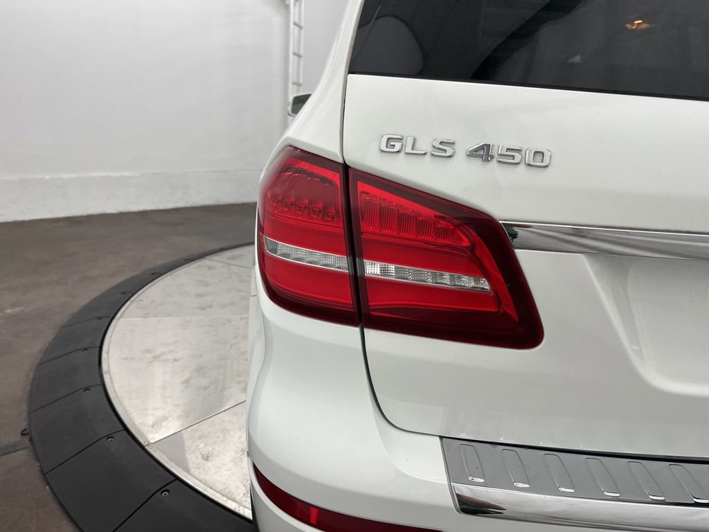 Used 2018 Mercedes-Benz GLS 450 4MATIC image 33