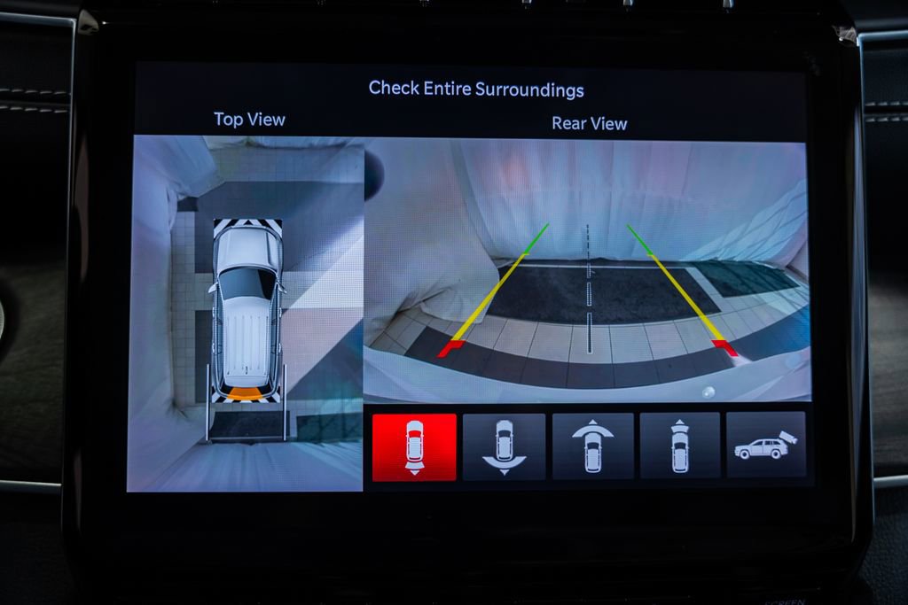 Certified 2024 Jeep Grand Cherokee L Limited w/ Luxury Tech Group II image 46