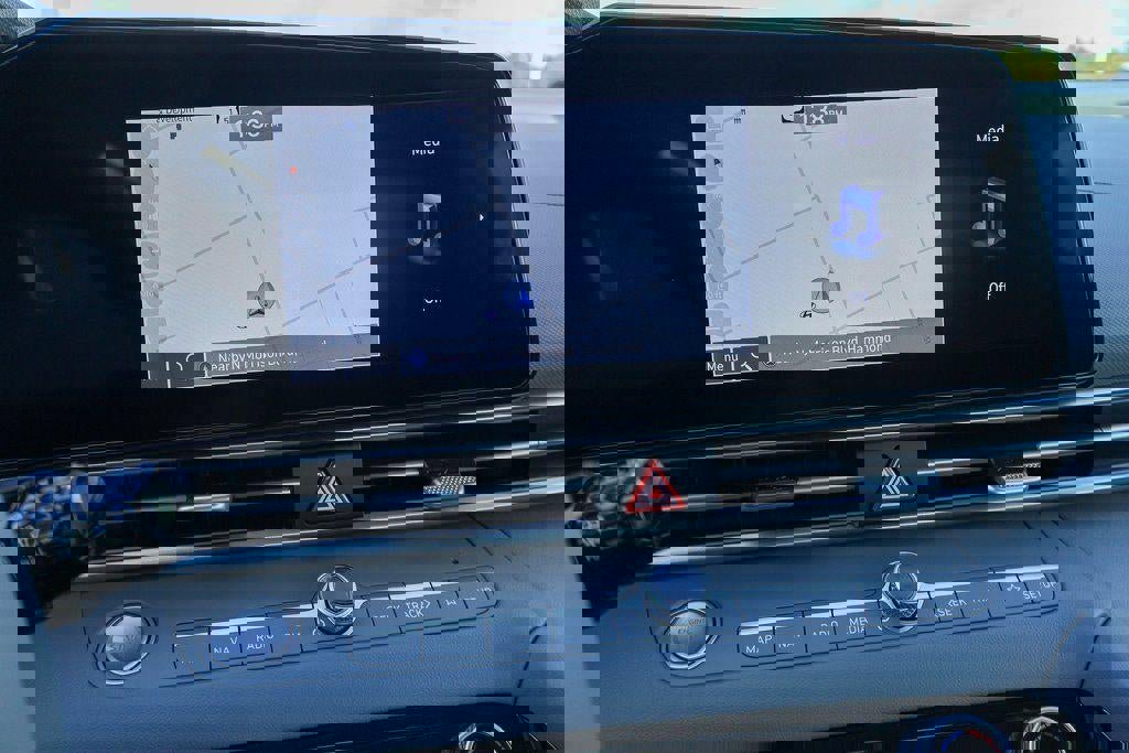 New 2026 Hyundai Elantra Sport image 3