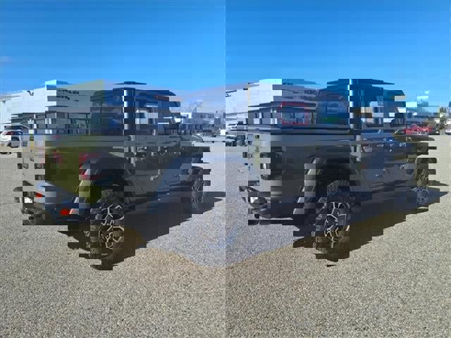 New 2026 Jeep Gladiator Mojave w/ Safety Group image 35