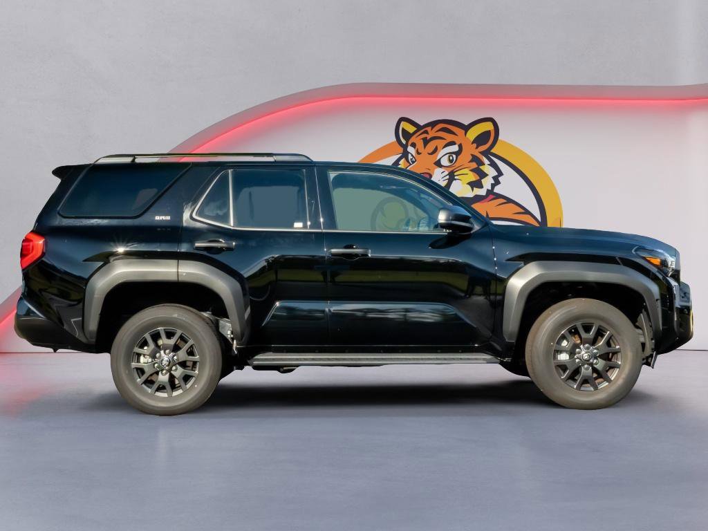 Used 2025 Toyota 4Runner SR5 AWD/4WD image 4