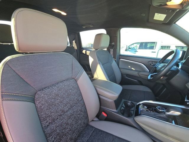 Used 2024 Chevrolet Colorado ZR2 image 16