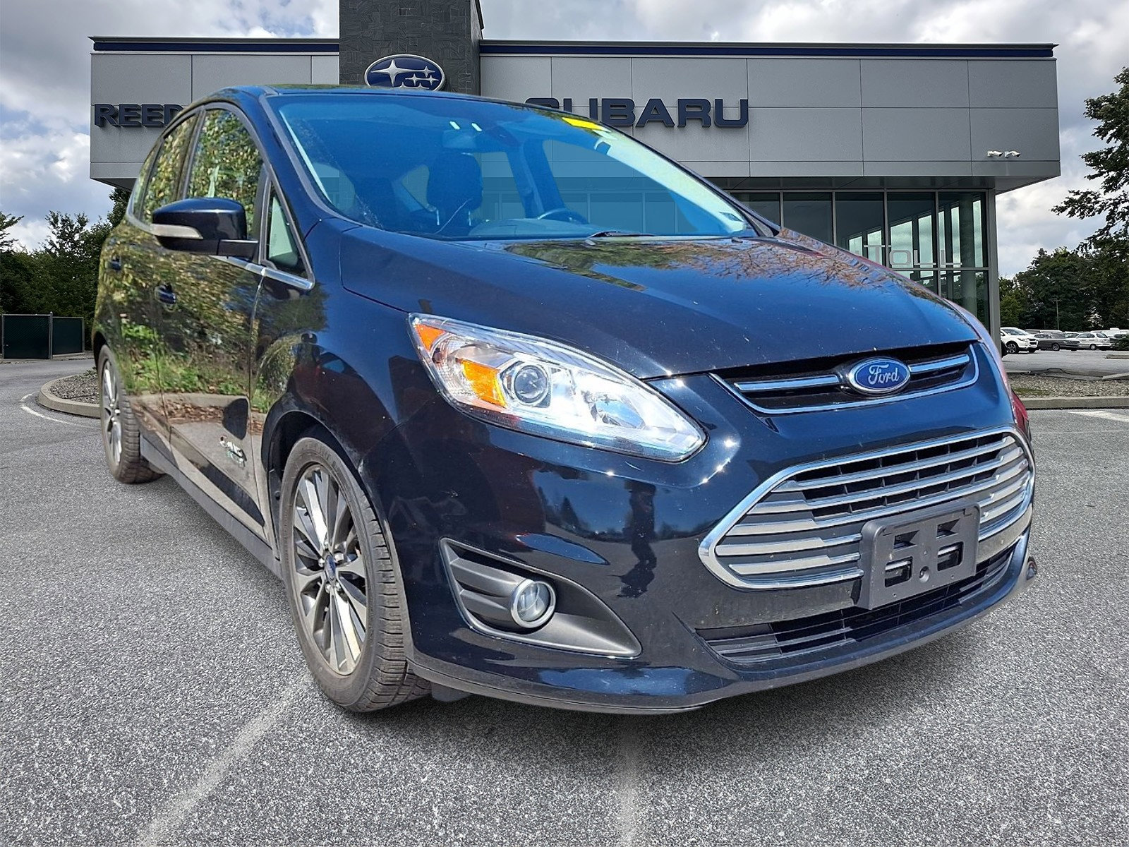 Used 2017 Ford C-MAX Energi Titanium image 1