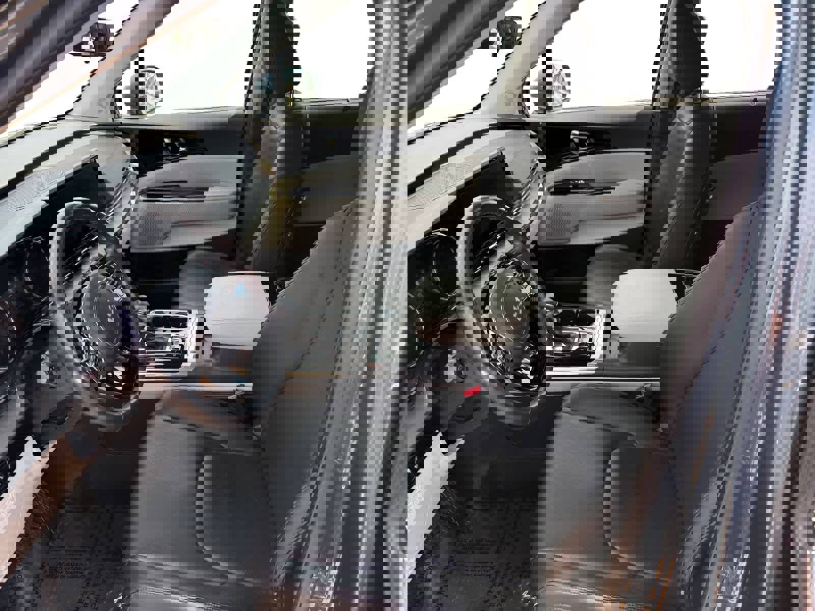 Used 2024 Kia Carnival EX image 20