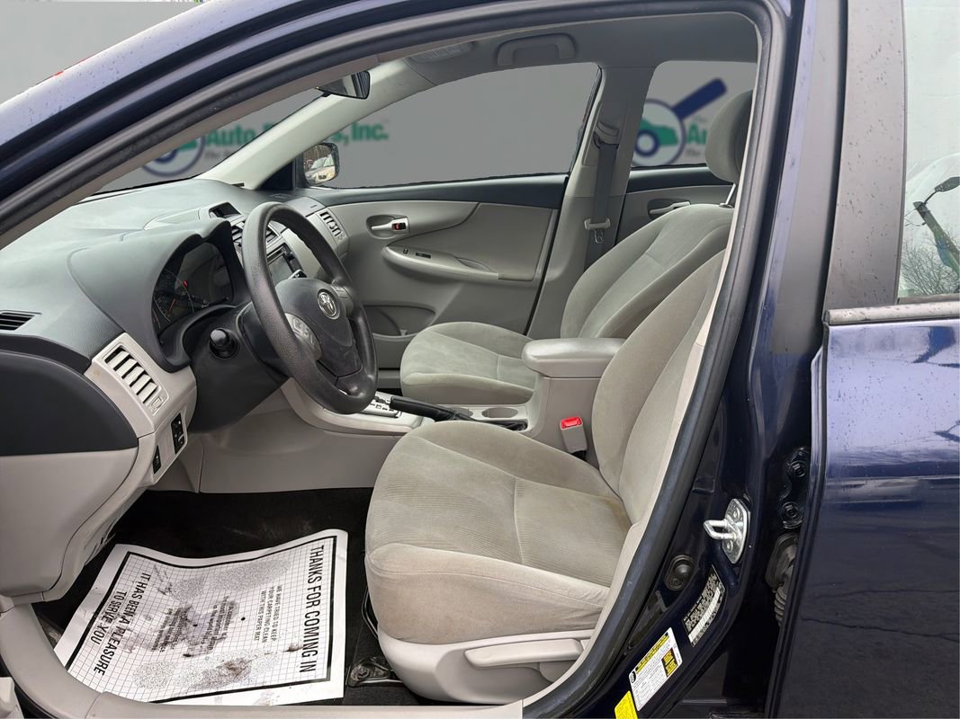 Used 2012 Toyota Corolla LE image 9