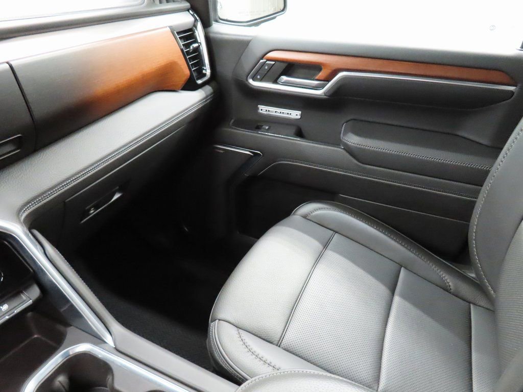 Used 2023 GMC Sierra 1500 Denali w/ Technology Package AWD/4WD image 30