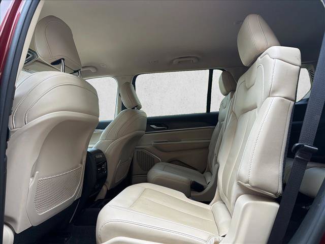 Used 2021 Jeep Grand Cherokee L Limited AWD/4WD image 23