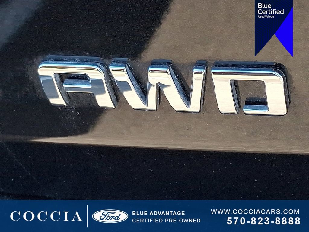 Used 2023 Chevrolet Traverse LT w/ LPO, Floor Liner Package image 31