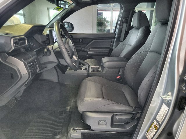Used 2024 Toyota Tacoma SR5 AWD/4WD image 12