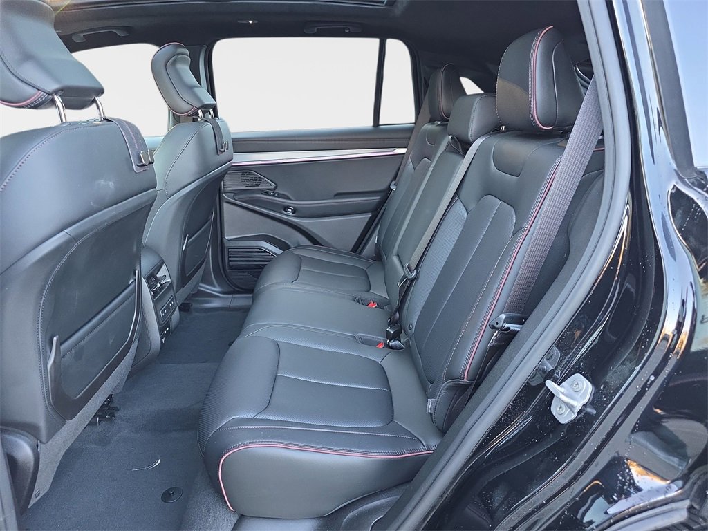 Used 2025 Jeep Wagoneer S Launch Edition image 17