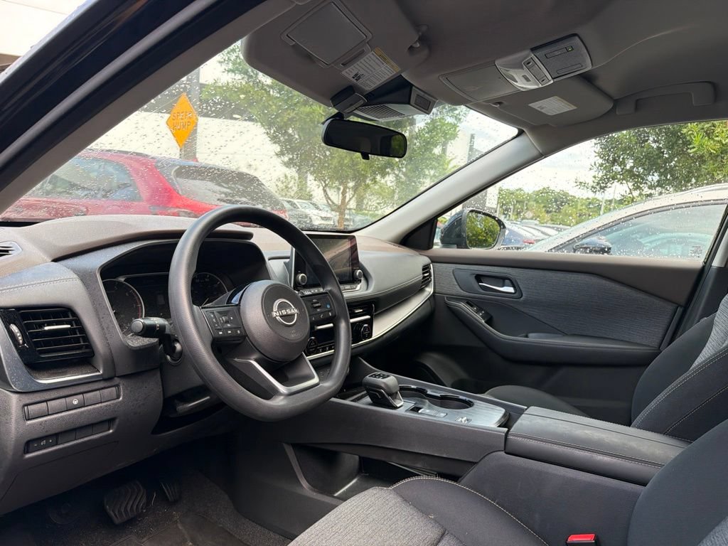 Used 2023 Nissan Rogue SV FWD image 4