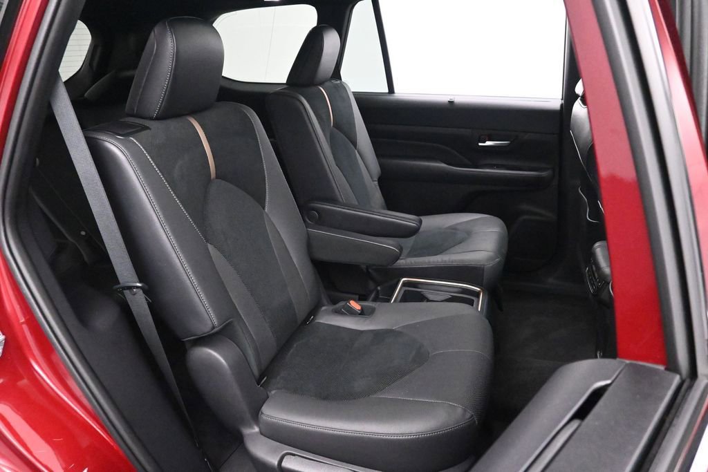 Used 2024 Toyota Grand Highlander AWD Hybrid image 24