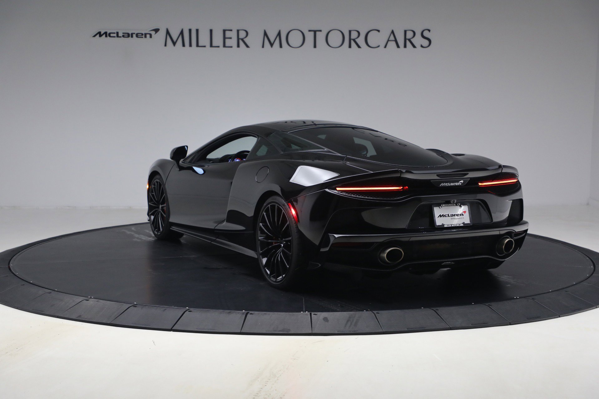 Used 2023 McLaren GT RWD image 5