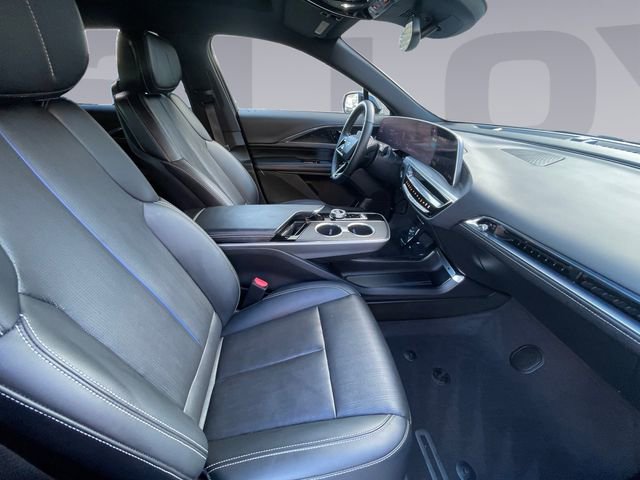 Used 2024 Cadillac Lyriq Sport image 17