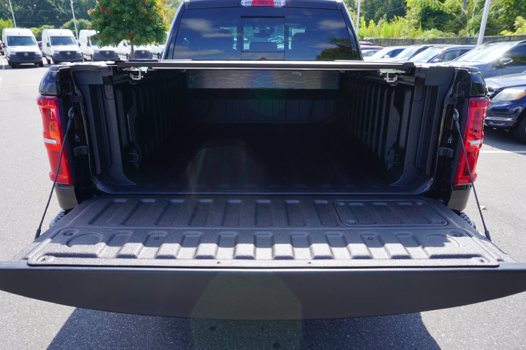 Used 2025 RAM 1500 Limited w/ Body Color Bumper Group AWD/4WD image 31