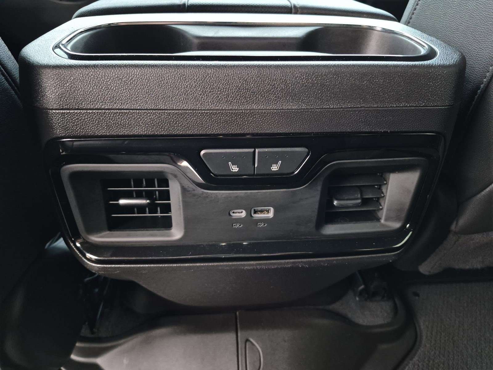 Certified 2024 GMC Sierra 1500 AT4 w/ Technology Package AWD/4WD image 15